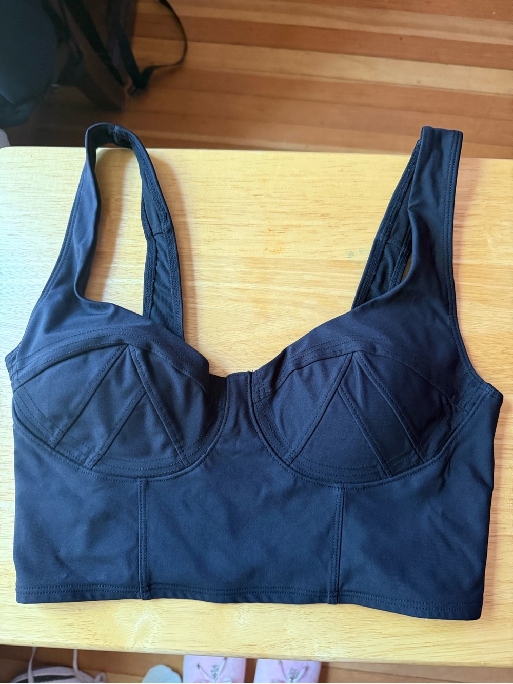 Women’s Fabletics Charolette low impact Black padded sports bra size‎ small